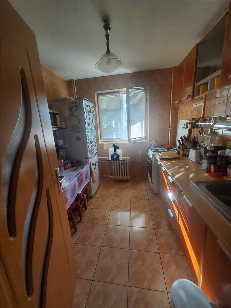 Vanzare Apartament 3 Camere Decomandat Aparatorii Patriei-Ionescu ...