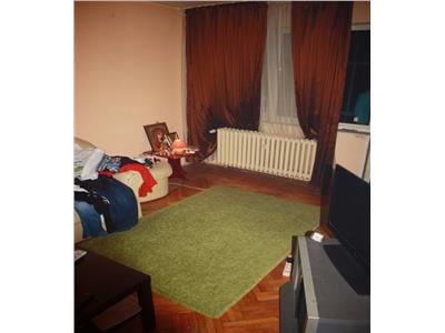 Vanzare Apartament 3 Camere Decomandat Aleea Terasei