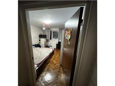 Vanzare Apartament 2 Camere Semidecomandat Berceni-Dragos Mladinovici