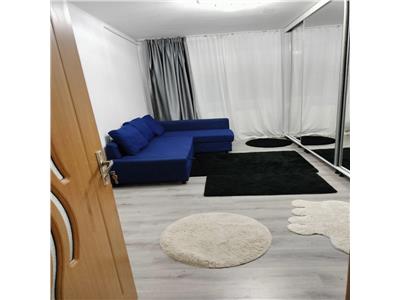 Vanzare Apartament 3 Camere Semidecomandat Aparatorii Patriei-Samoila Dumitru