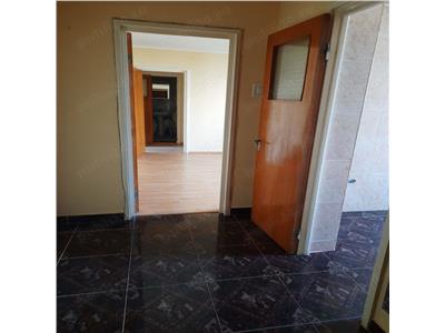 Vanzare Apartament 3 Camere Semidecomandat Berceni-Uioara