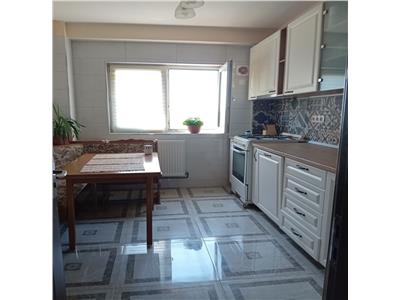 Vanzare Apartament 4 Camere Semidecomandat Berceni-Emil Racovita