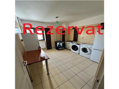 Vanzare Apartament 4 camere Decomandat Aparatorii Patriei