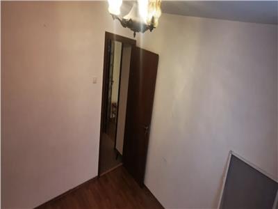 Vanzare Apartament 3 Camere Semidecomandat Berceni-Straja