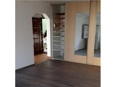 Vanzare Apartament 3 camere Semidecomandat Berceni-Tatulesti