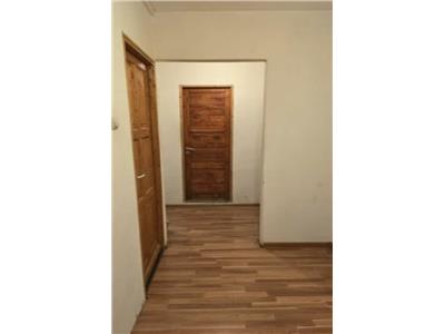 Vanzare Apartament 3 Camere Semidecomandat Giurgiului-Straja